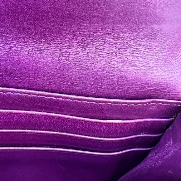 Miu Miu wallet with free chain 💓 - Picture 11 of 16